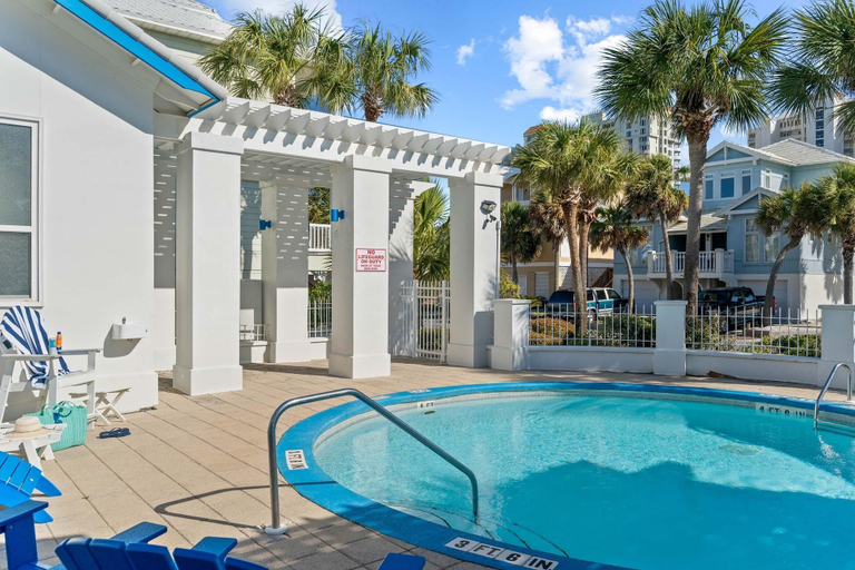Pool 2, The Salty Pelican, Escambia
