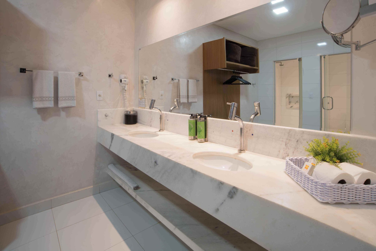 Bathroom 5, Zagaia Eco Resort, Bonito