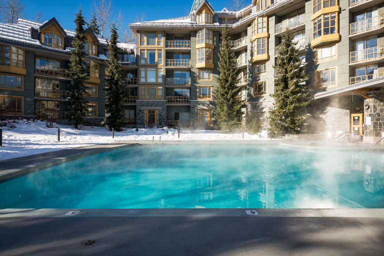 Exterior & Views 2, Whistler Cascade Lodge, Squamish-Lillooet