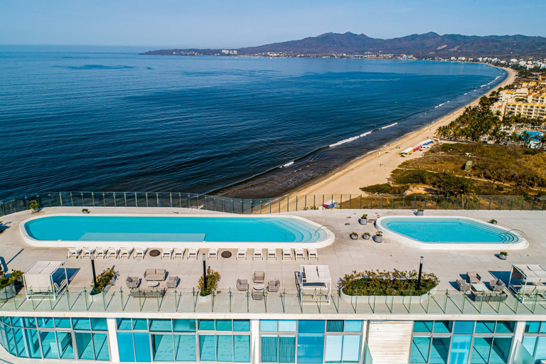 Pool 4, Luxury Ocean-view Condo With Resort Pool, Private Balcony, and Washer/dryer, Compostela
