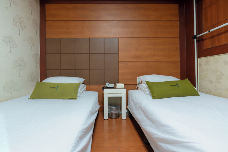 Room 4, Yeongdeungpo Yuan Hotel, Yeongdeungpo