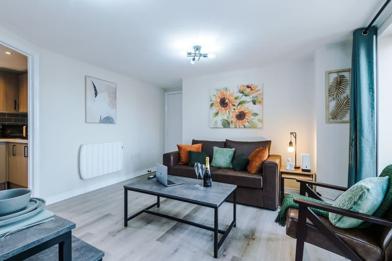 Room 3, NEW Stylish Apartment Amazing Location Sleeps 6, Manchester