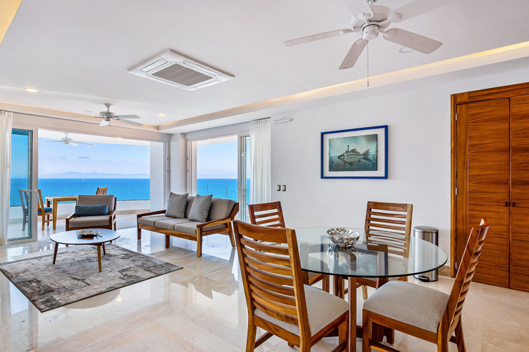 Interior 4, Impressive 8th-floor Oceanfront Condo With Water Views, hot tub & Pool, Puerto Vallarta