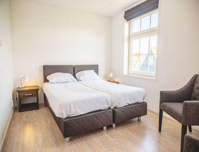 Room 3, Holiday Home Built in Zaanse Style, Near Alkmaar, Graft-De Rijp