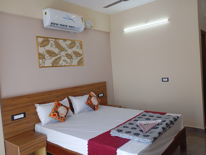 Room 5, URBAN STAY, Ernakulam