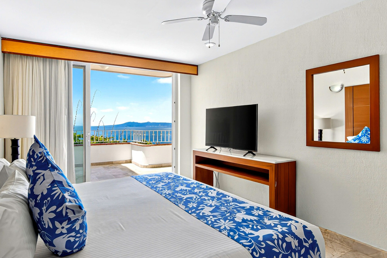 View from room 5, Upscale Bayview Villa With hot Tub, Private Terrace, Pool & Stylish Interiors, Puerto Vallarta