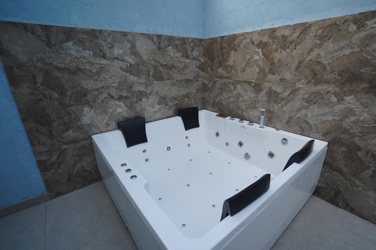 Bathroom 4, Bel-La Monde Hotel "Riverside" - Jim Corbett, Nainital