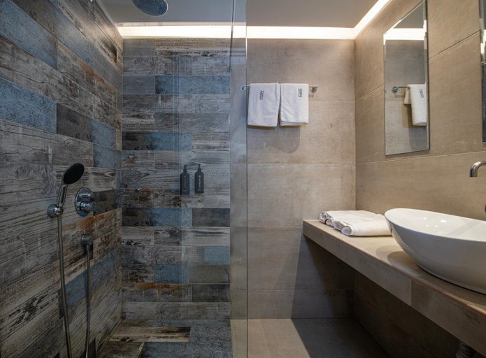 Bathroom 5, Zorbas Lifestyle Hotel, Crete