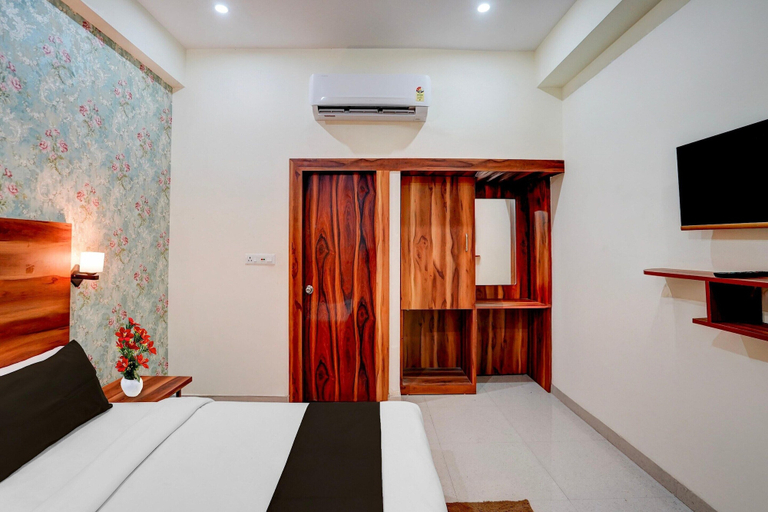 Room 3, Classic Hotel Shimla Grand, Lucknow