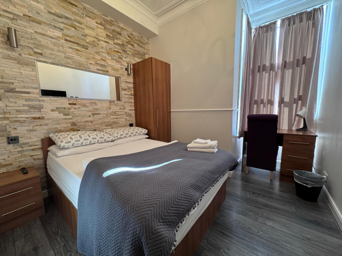 Bedroom 4, Skylark B&B, London