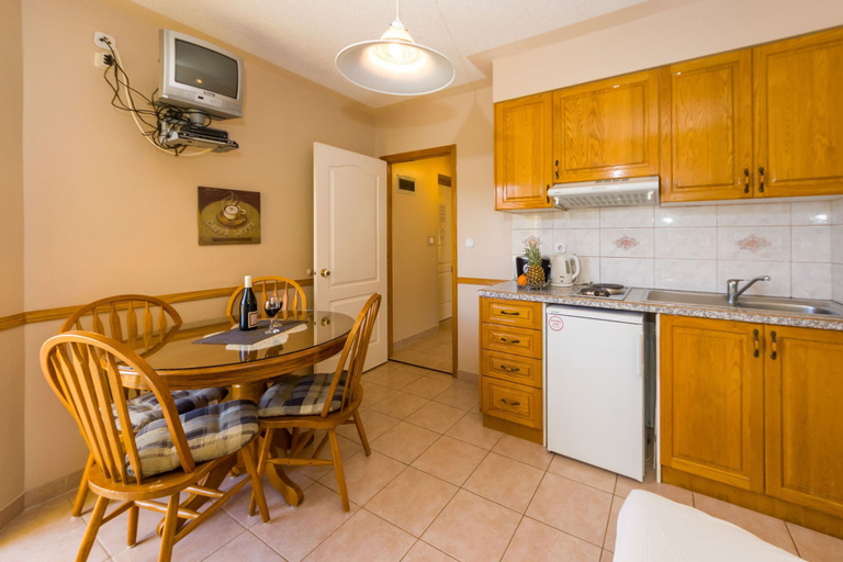 Room 3, Beachfront Apartment Mareo 4, Nin