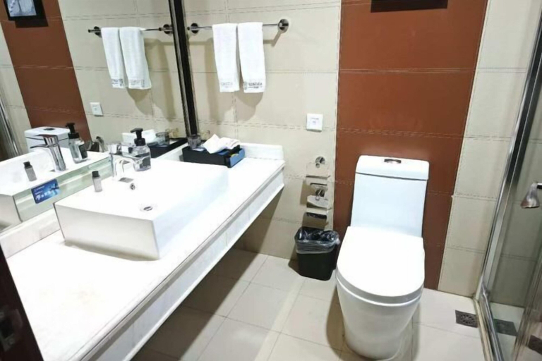 Bathroom 4, Rongda International Hotel, Yulin