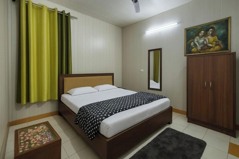 Room 4, Hotel Shiri Krishna, Mathura