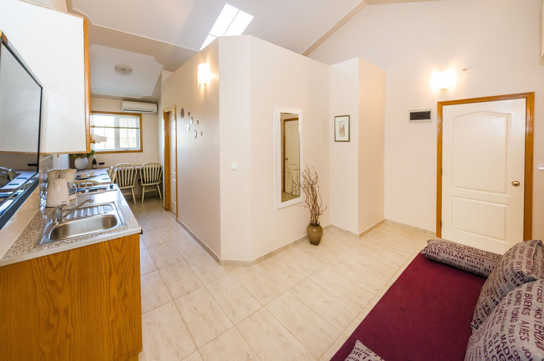 Room 5, Beachfront Apartment Mareo 6, Nin