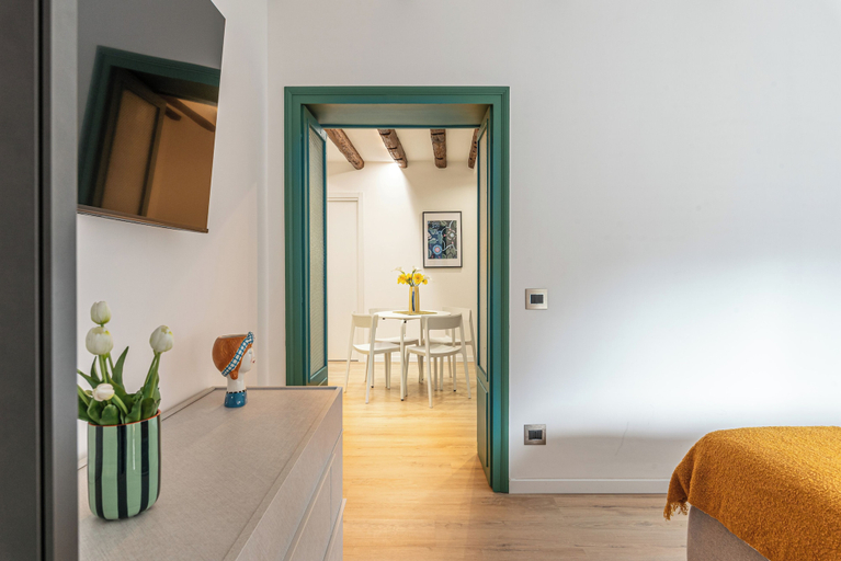 Room 4, Palazzo Ferrara Apartments with Balcony by Wonderful Italy, Palermo