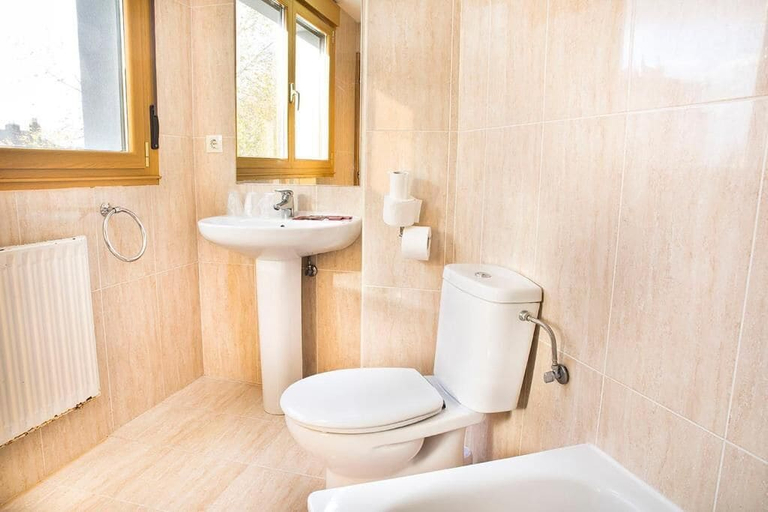 Bathroom 4, Hotel San Lázaro, A Coruña
