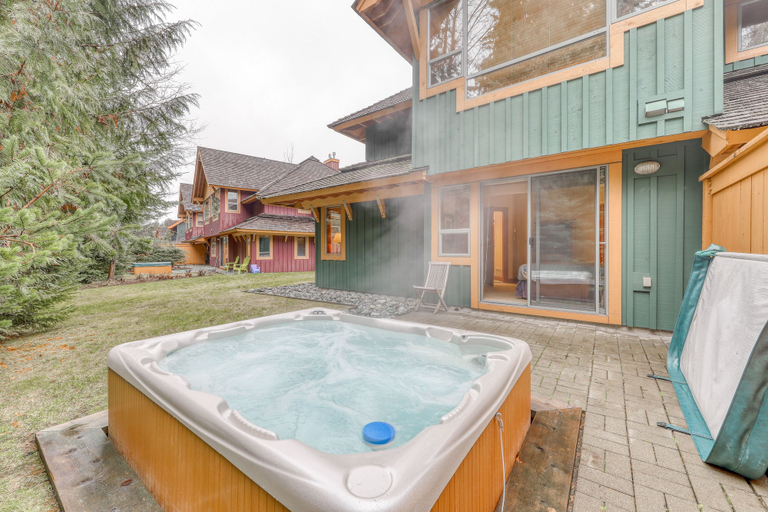 Sport & Beauty 5, Montebello by Whistler Premier, Squamish-Lillooet