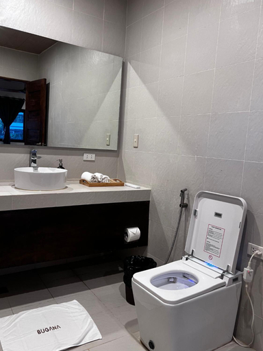 Bathroom, Bugana Beach and Dive Resort, Sipalay City
