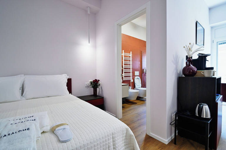 Room 2, Casa Lomè - Dimora Vacanze, Bari