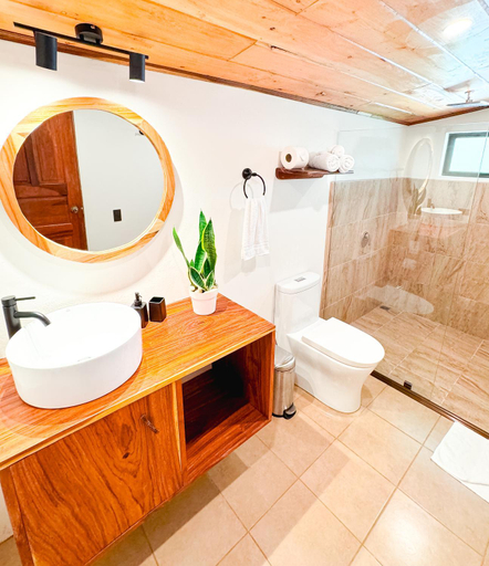 Bathroom 3, Casa Rayo de Luna, Puntarenas