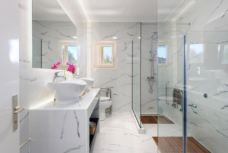Bathroom 3, Villa INVA Korfu, Ionian Islands