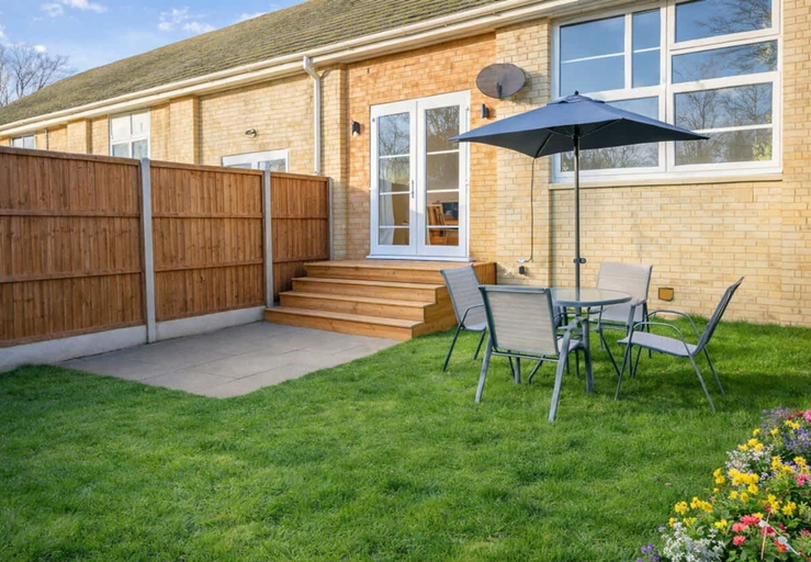 Room 2, Dettori 2BR With Garden 11 Mins Walk to Gallops, Suffolk
