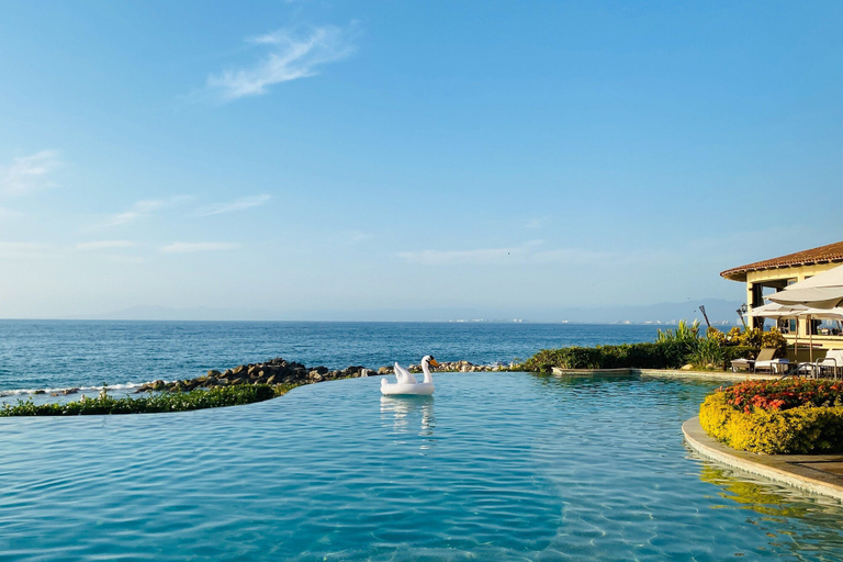 Pool 2, Cozy Beachfront Apartment With Stunning Ocean Views and Resort Amenities, Puerto Vallarta