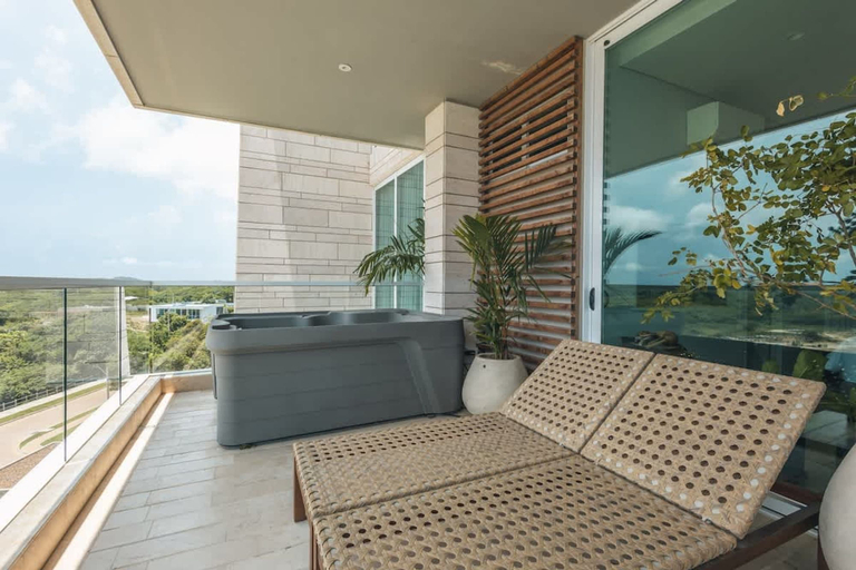 Room 4, Coastal Escape w Terrace Ocean Views, Cartagena de Indias