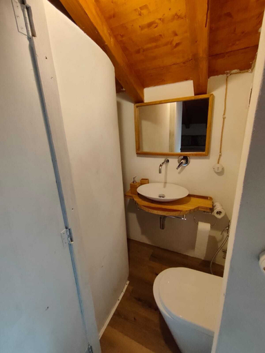 Bathroom 2, B&B Iancura, Messina