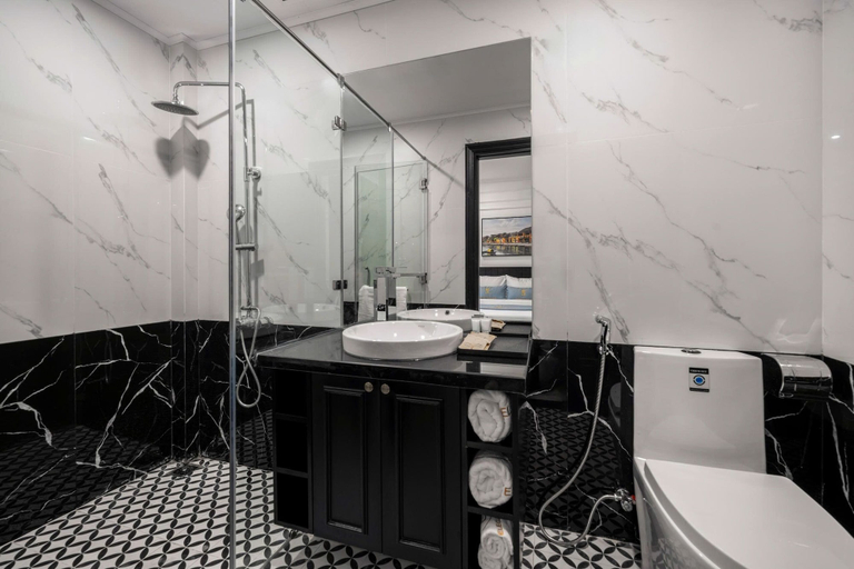 Bathroom 5, Elegant Hotel, Huế