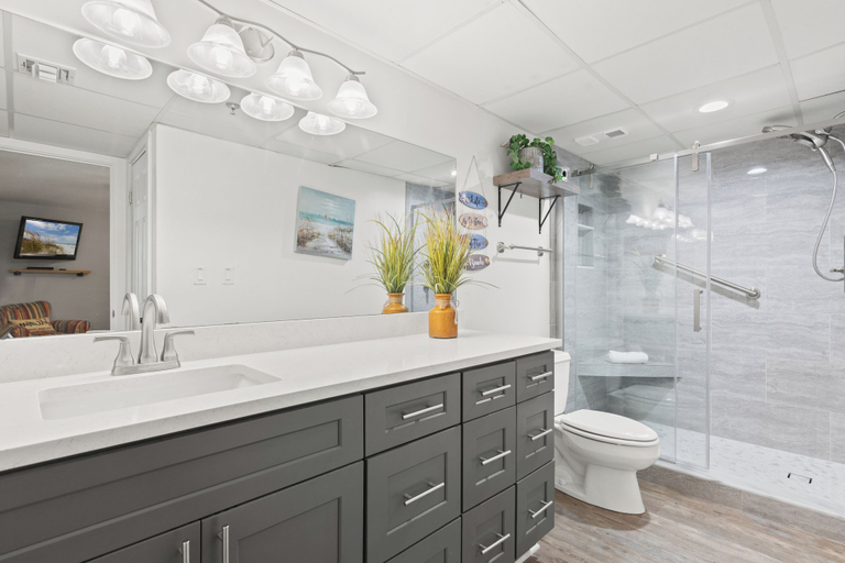 Bathroom 4, Watercrest Waves! Beachfront 2br/2ba Condo, Sleeps 8, Stunning Gulf Views!, Bay