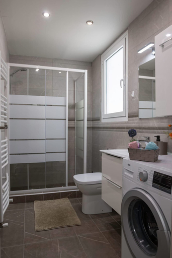 Room 2, Central Spacious Athenian Penthouse Getaway, Attica
