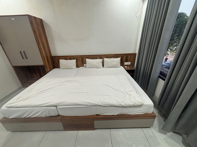 Room 5, Hotel Shyam Jagat Palace, Sikar