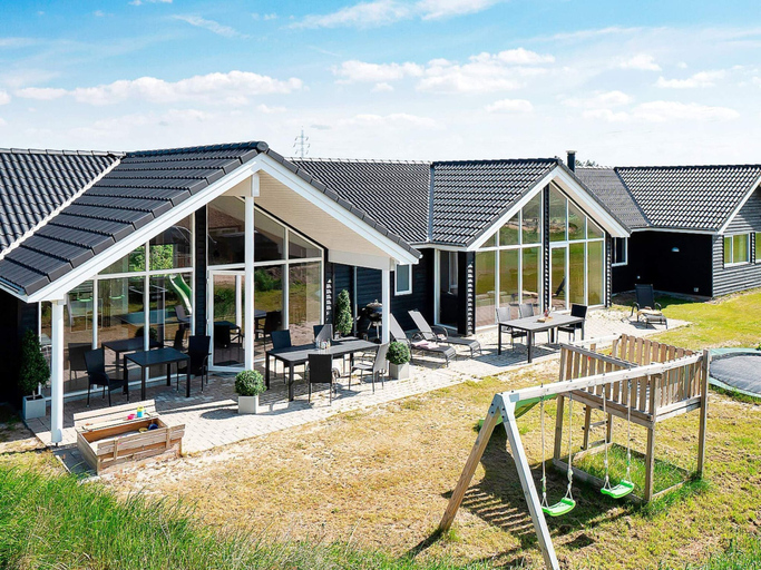 Exterior & Views 1, 5 Star Holiday Home in Ringkobing, Ringkøbing-Skjern