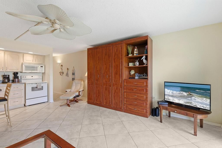 Interior 3, Mariner's Cove 405, Volusia