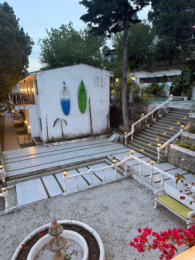 Property grounds 1, Art Sattal, Nainital