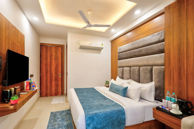 Room 5, Hotel Elysian at Delhi Airport, Delhi