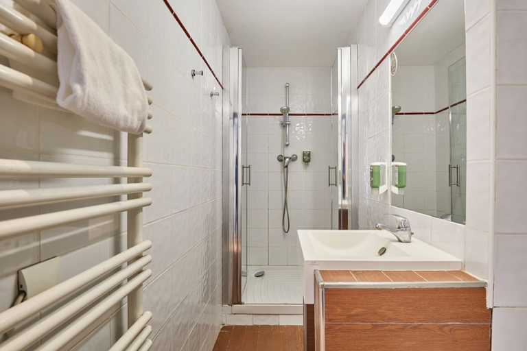 Bathroom 5, Appart'hôtel Odalys City - Nice Centre, Alpes-Maritimes