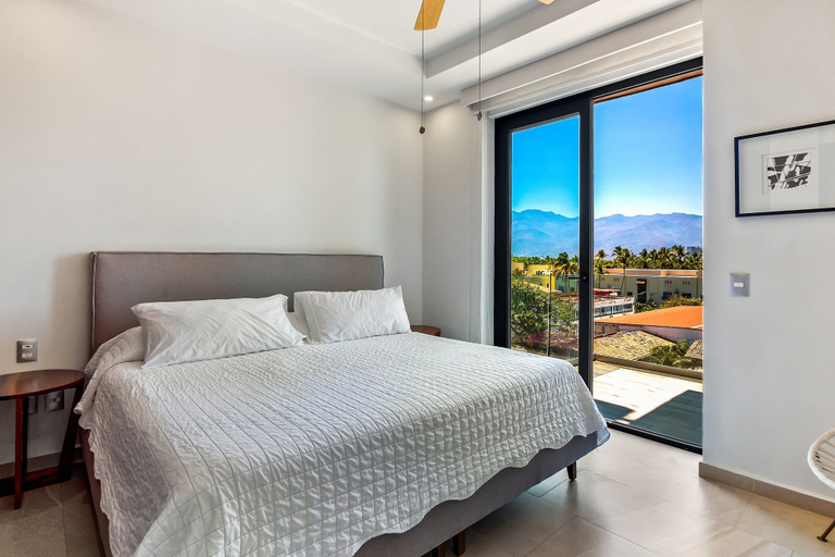 Room 2, 5th-floor Condo With Partial Ocean Views, Heated Pool, Sauna, Gym, Balcony, W/D, Puerto Vallarta