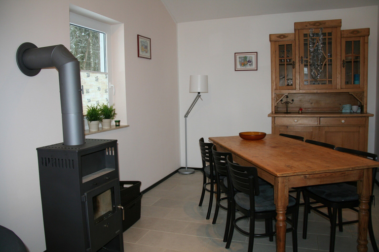 Dining 2, Bungalow Near Eifel Ski Lift, Vulkaneifel