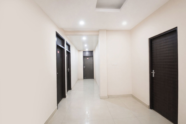 Lobby 3, Fabhotel Mb Residency, Delhi