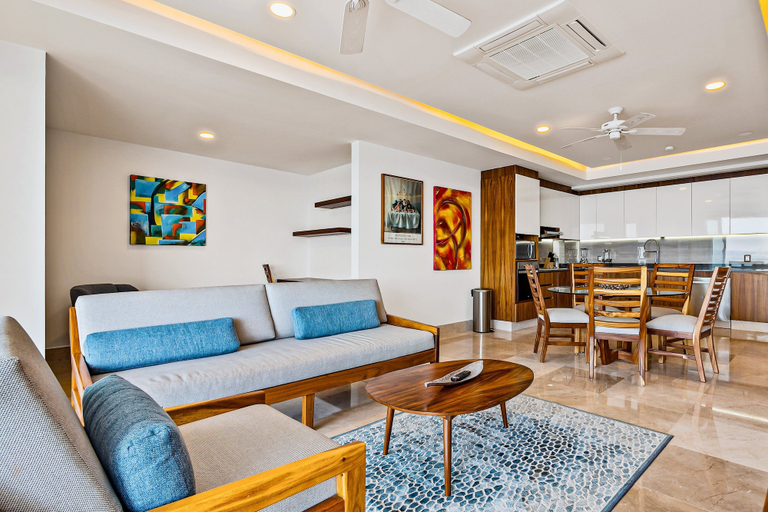 Living area 5, Luxurious Condo With Huge, Oceanfront Balcony, Pool & Pool spa, Puerto Vallarta