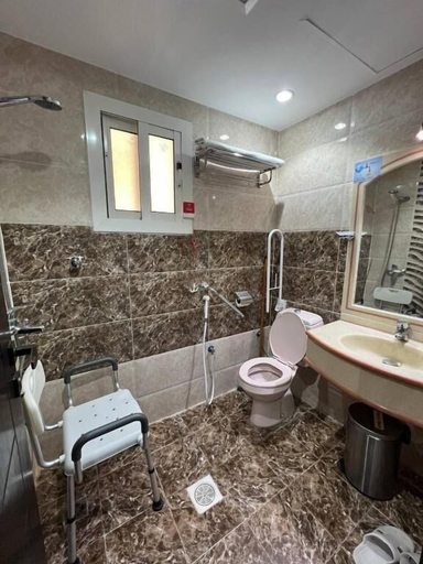 Bathroom 5, 2 Asfar alhiaz hotel, Makkah