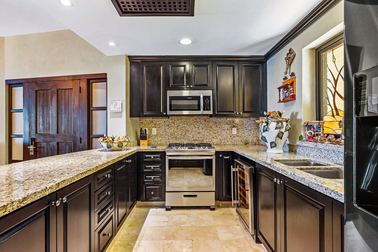 Private kitchen 5, Beachfront Dream Retreat With Pool, Tennis & gym Access - Washer/dryer, AC, Puerto Vallarta