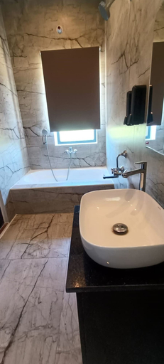 Bathroom 5, KAY'S EDEN, Kancheepuram