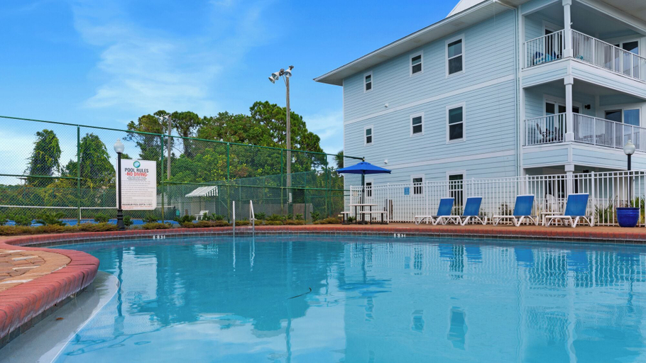 Pool 2, Pet-friendly Corner 1st Floor Condo in Seagrove, Steps From the Beach, Walton