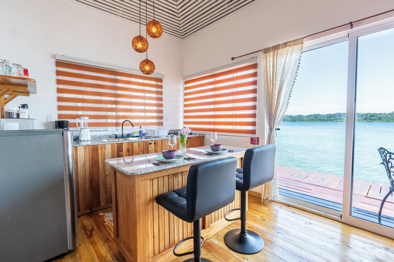 Private kitchen 5, Coral Wing Casitas, Bocas del Toro