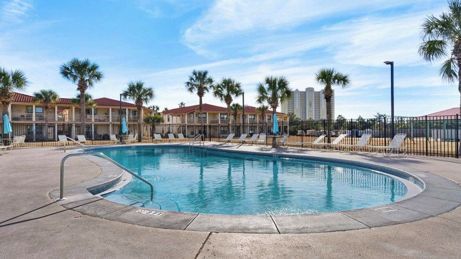 Pool 5, Sleeps 10, 4 Pools, Mini-golf Fun + Free Tickets: Dolphin Cruise & More!, Bay
