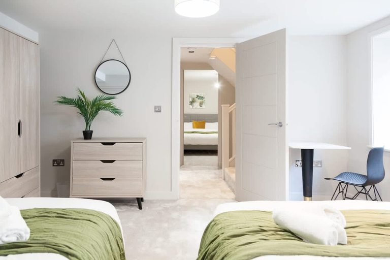 Exterior 4, Somers Suites Apartments-central-high Spec-sleep 6, Leeds