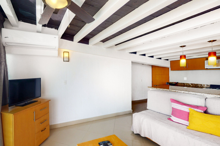 Living area 4, Modern & Bright Condo With Ocean Views & Pool - Walk to the Beach, Puerto Vallarta